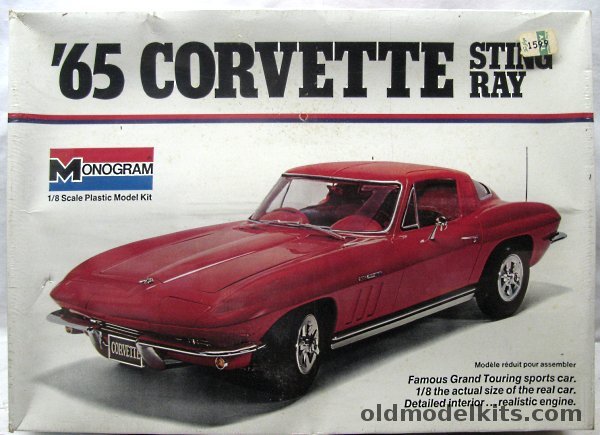Monogram 1/8 1965 Chevrolet Corvette Stingray Coupe, 2600 plastic model kit